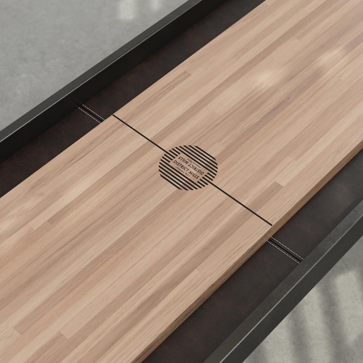Black frame, Oak playing surface, chocolate leather Black frame, Oak playing surface, chocolate leather